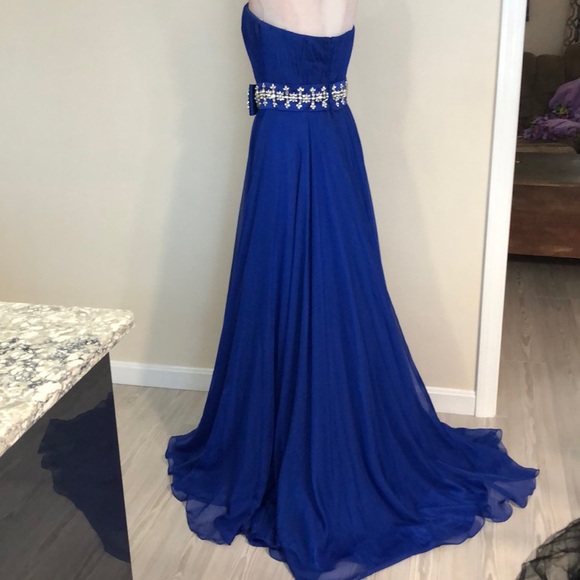 Royal Blue chiffon with train - Picture 8 of 16